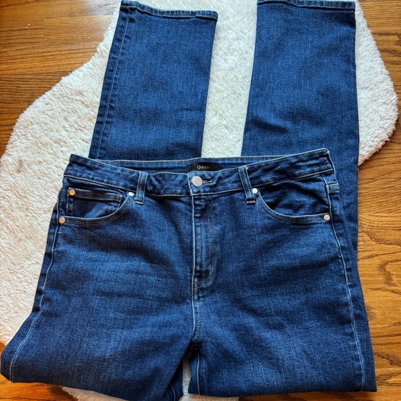 Quince Bella Stretch Straight Jeans in Dark Wash - Picture 4 of 13